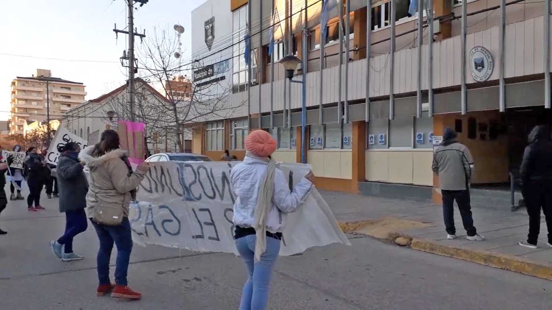Vecinos de Barrio Nuevo reclamaron frente al Municipio por falta de gas ...